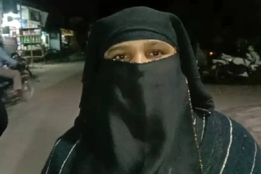 নাজমা বিচ্ছেদে একেবারেই রাজি নয়।