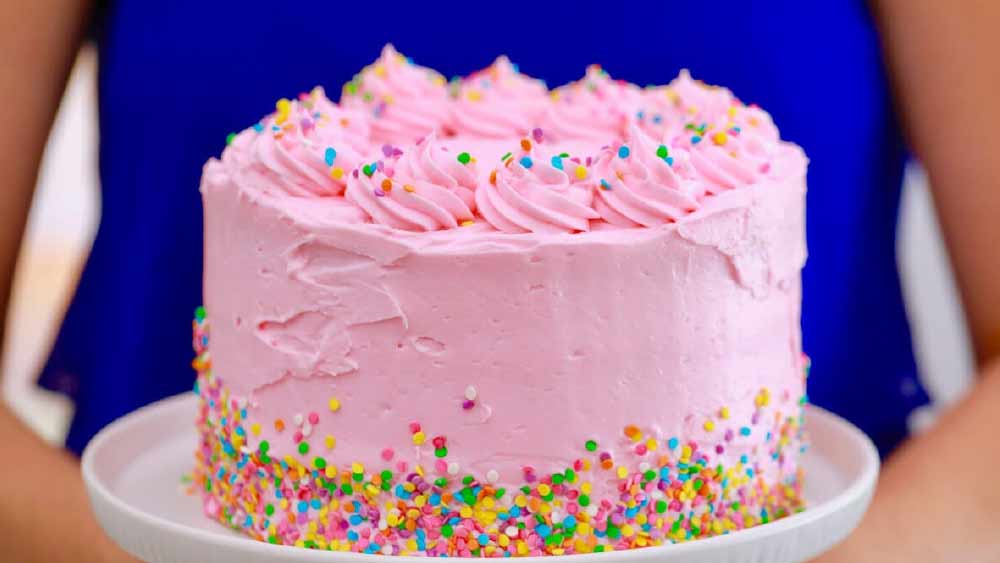 সুমনদের সংস্থায় মুনাফা বাড়তে থাকায় ২০১৬ সালে তিন জন মিলে আরও একটি সংস্থা খোলেন। এ বার তাঁদের সেই সংস্থার ‘ব্র্যান্ড নেম’— বেকিংগো।