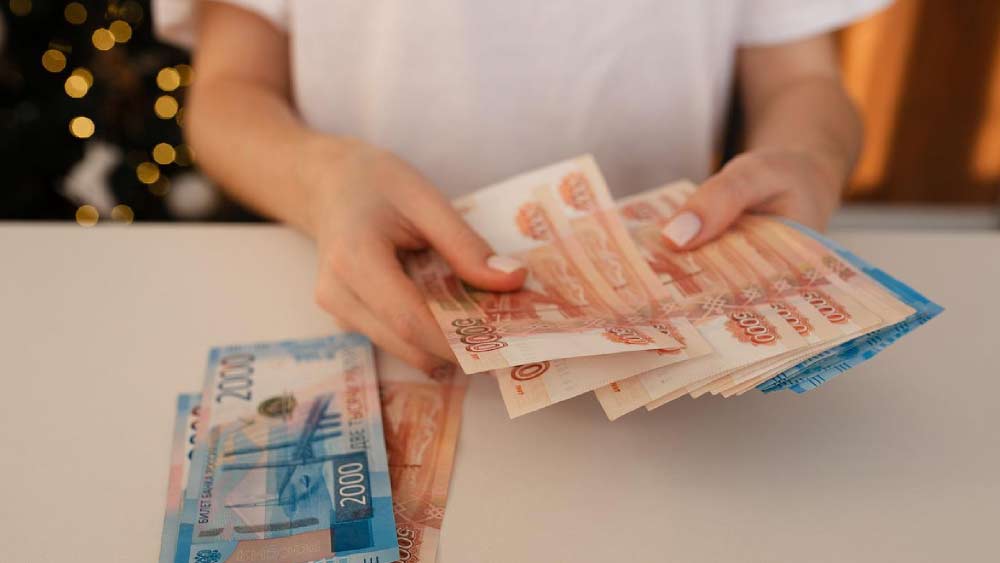 হিসাব মিলিয়ে দেখা যায় ওই টাকা পাঠানো হয়েছে ম্যানিভেলের অ্যাকাউন্টে। সংস্থার তরফে তড়িঘড়ি ম্যানিভেলের সঙ্গে যোগাযোগ করা হয়।