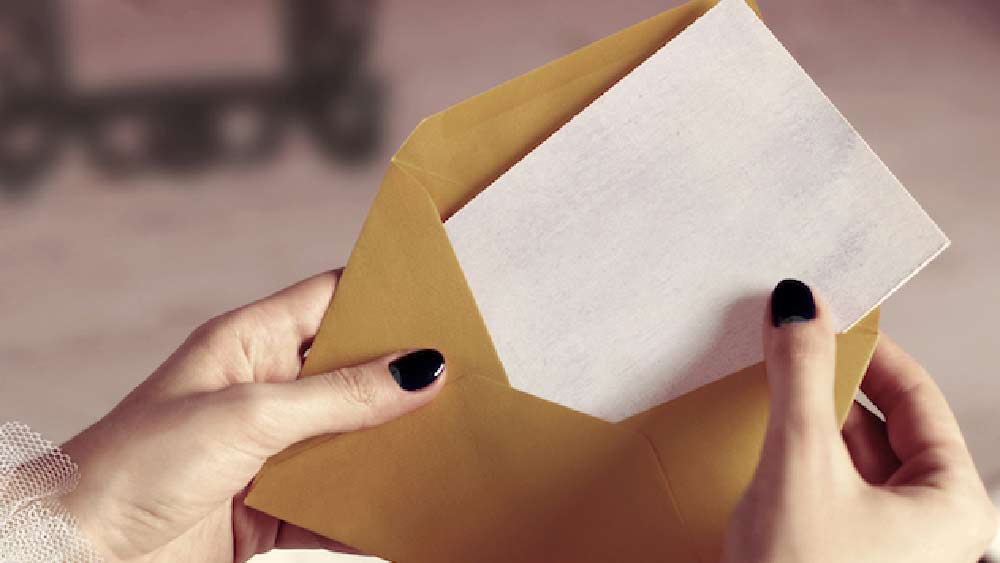 টাকা ফেরত দেওয়ার কথা বলে একাধিক চিঠিও দেওয়া হয়। কিন্তু এই চিঠির কোনও উত্তর ম্যানিভেলের তরফ থেকে দেওয়া হয়নি।