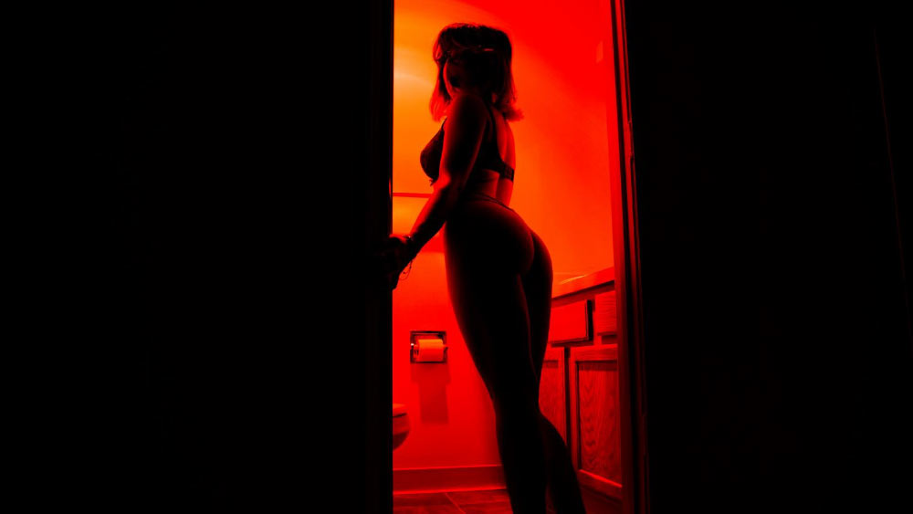 যৌনপেশায় সবচেয়ে বেশি গ্রাহককে ‘সন্তুষ্ট’ করার রেকর্ড ছিল আমস্টারডমের যমজ বোন লুই এবং মার্টিস ফকেনসের দখলে। ৫০ বছরের পেশাগত জীবনে যৌথ ভাবে সাড়ে তিন লক্ষের বেশি গ্রাহককে পরিষেবা দিয়েছেন।