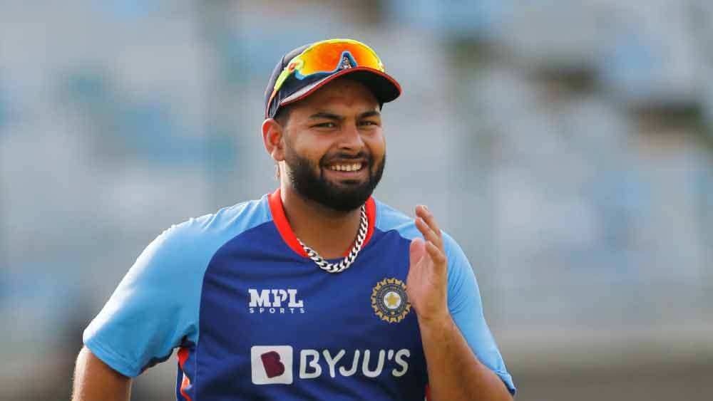 ঋষভ পন্থ: গ্রুপ পর্বে পাকিস্তানের বিরুদ্ধে সুযোগ পাননি। তবে সুপার ফোরের ম্যাচে সুযোগ পেতে পারেন। বাঁ হাতি ব্যাটার উপরে আনার লক্ষ্যে তাঁকে চার নম্বরে খেলানো হতে পারে।