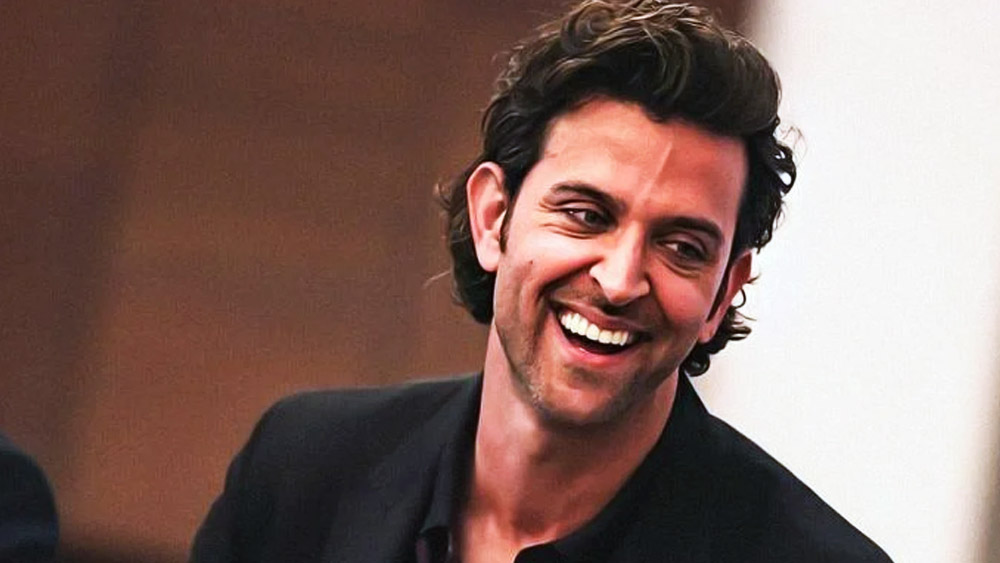 জুহুর সমুদ্রসৈকতের সামনে একটি বিলাসবহুল পেন্টহাউস ভাড়া নিয়েছেন অভিনেতা। প্রতি মাসে সাড়ে আট লক্ষ টাকা ভাড়া দিতে হয় হৃতিককে।