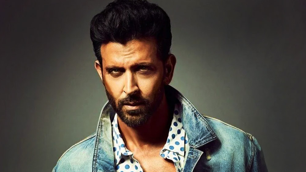 সংবাদ সংস্থা সূত্রের খবর অনুযায়ী,হৃতিক আগে যেখানে থাকতেন তা  নতুন করে তৈরি করা হবে। আরও বড় এলাকা জুড়ে থাকবেন বলে পাশাপাশি তিনটি ফ্ল্যাট কিনেছেন। এই ফ্ল্যাটগুলি জুড়েই তৈরি হবে হৃতিকের নতুন ঠিকানা।