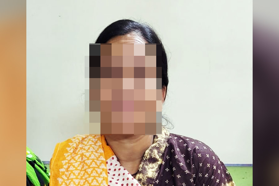 বন্ধ্যত্বকরণের পর আবার মা হলেন বছর পঞ্চাশের মহিলা।