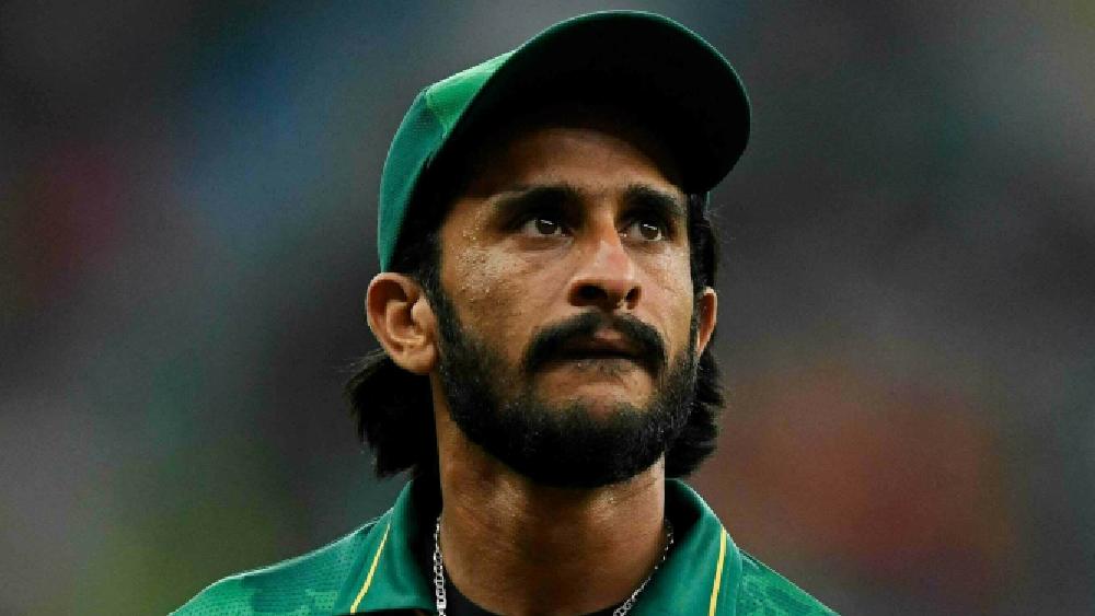 হাসান আলি: শাহিন আফ্রিদি আগেই ছিটকে গিয়েছিলেন। দাহানি ছিটকে যাওয়ার পর পাকিস্তান দলে সুযোগ পেতে পারেন হাসান। তাঁর অভিজ্ঞতা রয়েছে। ভারতের বিরুদ্ধে বড় ভূমিকা নিতে পারেন তিনি। 