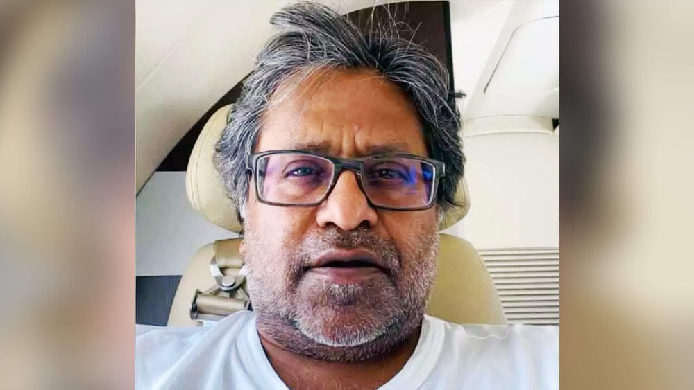 সবই বদলে গিয়েছে। এখন ডিপিতে ললিত একা। বায়োতেও নিজের পরিচয় বদলে এখন সেখানে জ্বলজ্বল করছে আইপিএল-এর ‘ফাউন্ডার’।