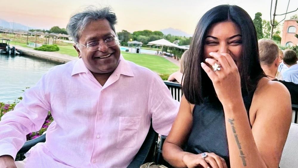 তবে কি, ললিতের সঙ্গে সম্পর্কে ভাঙন ধরল সুস্মিতার? আবার কি তিনি তিন বছরের পুরনো সম্পর্কে ফিরে গেলেন?