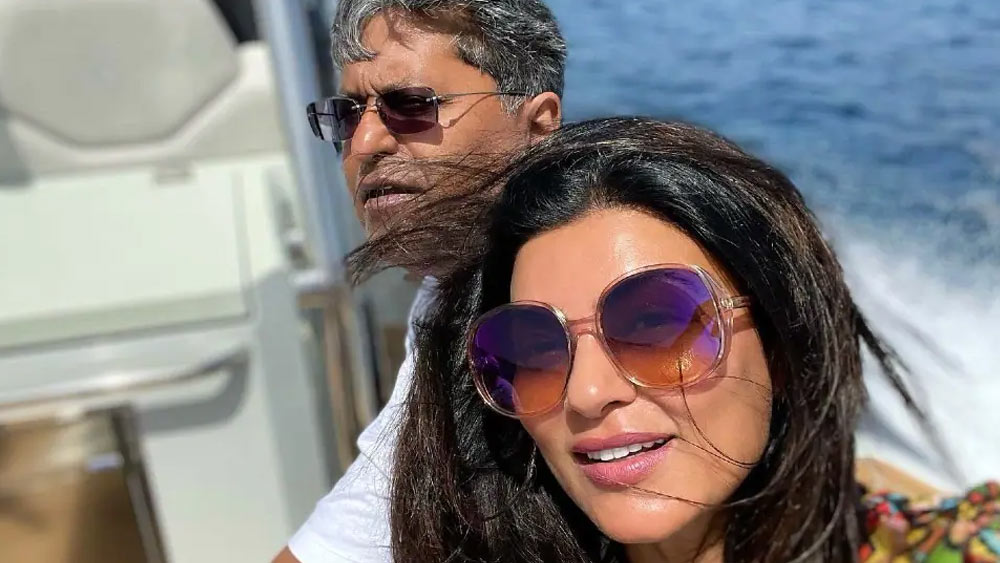 নেটমাধ্যমেই সুস্মিতার সঙ্গে তাঁর সম্পর্কের কথা প্রকাশ্যে এনেছিলেন ললিত। তবে কি নেটমাধ্যমে এই আচমকা ভোলবদল অভিনেত্রীর সঙ্গে বিচ্ছেদের ইঙ্গিত?