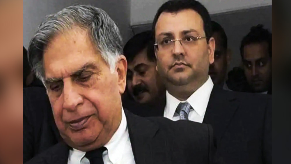 বস্তুত, টাটাদের সঙ্গে শাপুরজি পালোনজিদের সম্পর্ক ছিল ৭০ বছরের। ২০০৬ সালের ১ সেপ্টেম্বর টাটা সন্সের বোর্ডে যোগ দেন সাইরাস। তার বছরখানেক আগে যেখান থেকে সাইরাসের বাবা অবসর নিয়েছিলেন। 