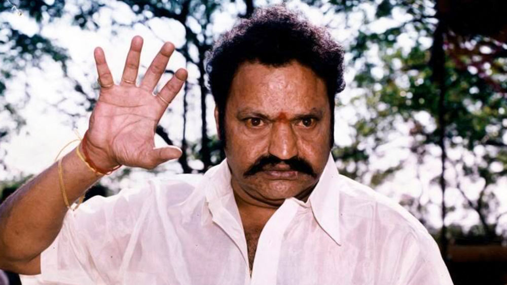 নন্দমুরি হরিকৃষ্ণ ছিলেন তেলুগু রাজনীতিবিদদের মধ্যে অন্যতম। রাজ্যসভার সাংসদ থাকা হরিকৃষ্ণ দক্ষিণী ফিল্মজগতের সঙ্গেও যুক্ত ছিলেন। অভিনয় ছাড়াও তিনি বহু ছবি প্রযোজনা করেছেন।