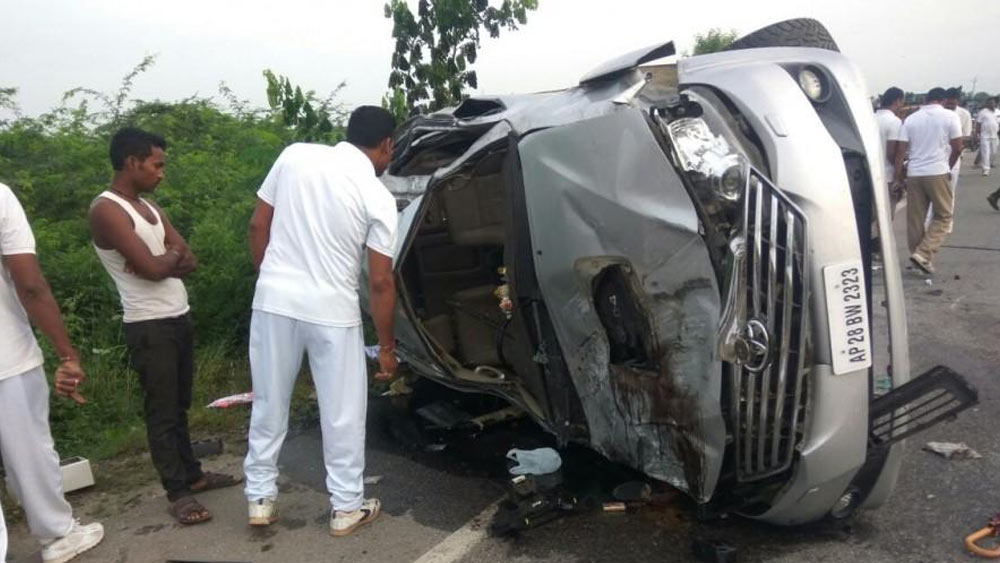২০১৮ সালে অন্ধ্রপ্রদেশের নেল্লোরে গাড়ি চালিয়ে বন্ধুর বাড়িতে একটি অনুষ্ঠানে নিমন্ত্রণ রক্ষা করতে যাচ্ছিলেন হরিকৃষ্ণ। কিন্তু নালগোন্ডা জেলার নারকেতপল্লী এলাকায় তাঁর গাড়ি নিয়ন্ত্রণ হারিয়ে ডিভাইডারে ধাক্কা মারে।