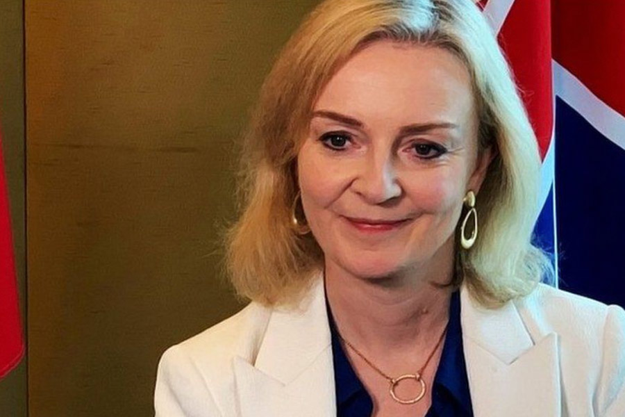 ‘দলবদলু’ লিজ ট্রাসকে সমর্থন করেননি বাবাও,  অক্সফোর্ডের প্রাক্তন ছাত্রীর বিষয় ছিল রাজনীতিও