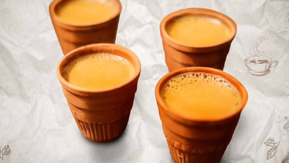 দ্য বক্স: এই দোকানে পেয়ে যেতে পারেন আপনার মনের মতো সাইজের ভাঁড়ে চা। গরমাগরম চায়ে চুমুক। আর ঘাসের উপর বসে বন্ধুদের সঙ্গে জমজমাট আড্ডা! আর কী চাই?