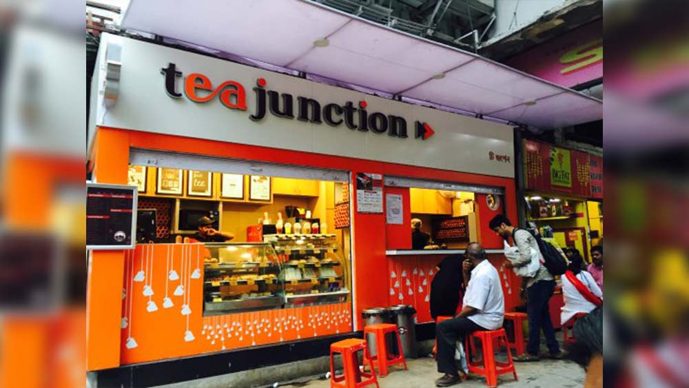 টি জংশন: সুন্দর পরিবেশ ও স্বাস্থ্যকর ব্যবস্থাপনার জন্য অনেকেই এই দোকানটি বেশ পছন্দ করেন। এখানকার মশালা চা ও কেশরি চা বেশ বিখ্যাত। বর্তমানে কলকাতায় এদের মোট ৩১টি দোকান রয়েছে। 