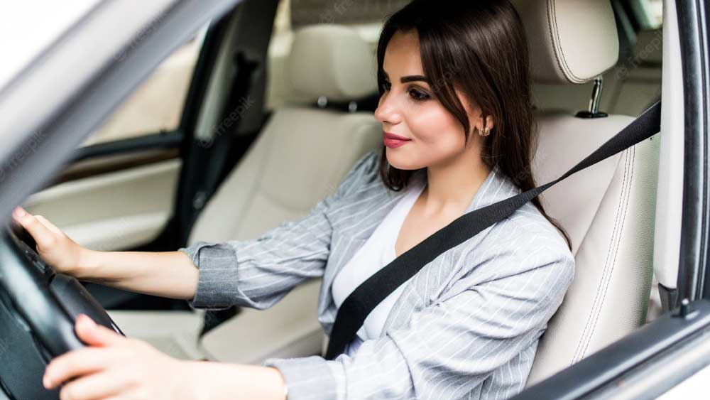 অটোমোবাইল শিল্পের সঙ্গে যুক্ত এক অংশের দাবি, সরকারের তৎপরতাতেই এক মাত্র দুর্ঘটনা কমানো সম্ভব। তাদের মতে, সরকারের উচিত সিট বেল্ট পরার নিয়মে কড়াকড়ি করা।