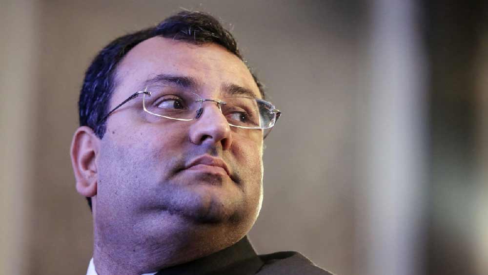 সাইরাসের আগে লক্ষ কোটি টাকার এই প্রতিষ্ঠানের দায়িত্বে ছিলেন তাঁর দাদা সাপুর। তাঁরও আগে দায়িত্বে ছিলেন তাঁদের বাবা পালোনজি মিস্ত্রি। কিন্তু চলতি বছরের জুন মাসে পালোনজির মৃত্যু হয়। তার পরই এই গোষ্ঠীর মাথায় বসেন সাইরাস।