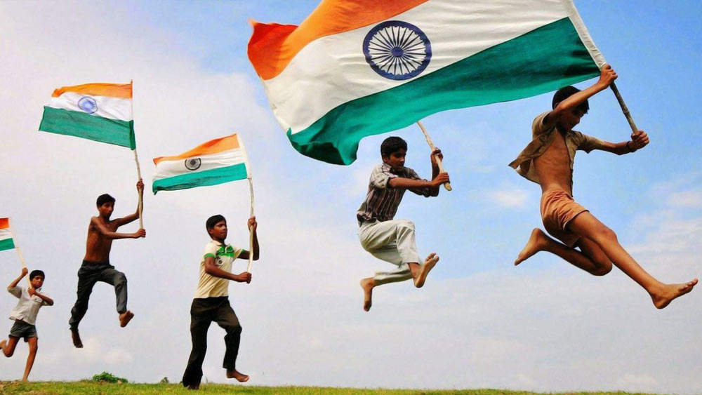 ‘জন গণ মন উৎসব সমিতি’র সভাপতি কার্নাতি বিজয়কুমার বন্ধুদের সাহায্যে শহরে এই নিয়ম চালু করেছেন।