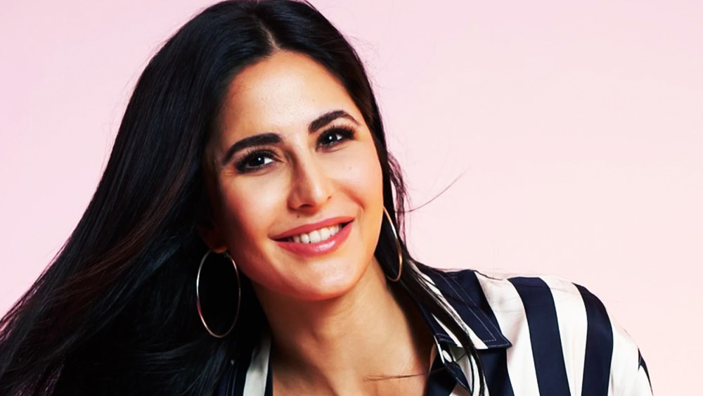 বিভিন্ন ব্র্যান্ডের বিজ্ঞাপনের জন্য শ্যুট করতেও দেখা যায় অভিনেত্রীকে। আগের বিজ্ঞাপনের জন্য তিনি যত পরিমাণ পারিশ্রমিক পেয়েছিলেন, তার থেকেও ৪০ শতাংশ বেশি পারিশ্রমিক আদায় করেন ক্যাট।