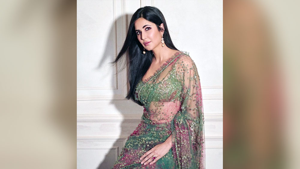 মুম্বইয়ে বান্দ্রা অঞ্চলে আট কোটি ২০ লক্ষ টাকা মূল্যের তিন-বেডরুমবিশিষ্ট একটি ফ্ল্যাট কিনেছেন অভিনেত্রী। 