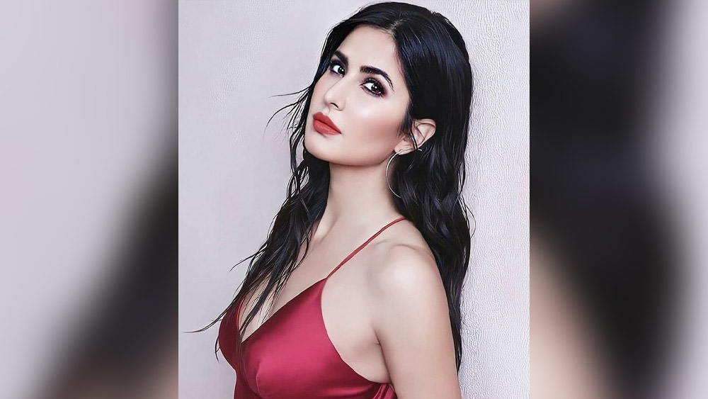 মুম্বইয়ের অন্ধেরি এলাকায় ৪৫ কোটি টাকা দামের একটি ফ্ল্যাটও রয়েছে তাঁর। এ ছাড়াও বান্দ্রাতে একটি পেন্টহাউস কিনেছেন তিনি।