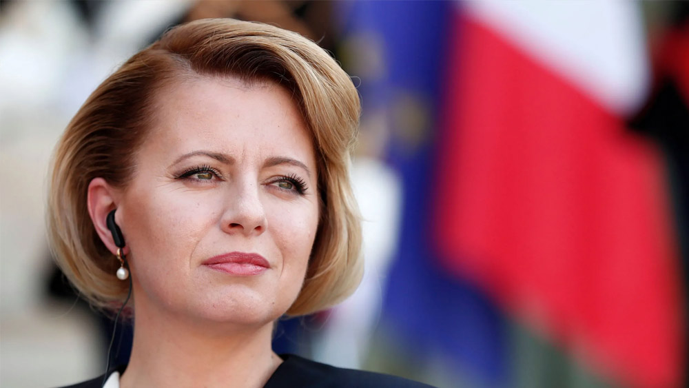 ২০১৯ সাল থেকে স্লোভাকিয়ার প্রেসিডেন্ট পদে রয়েছেন জুজানা কাপুটোভা। দেশের প্রথম মহিলা প্রেসিডেন্ট তিনি। ৪৫ বছর বয়সে নির্বাচিত হয়ে রেকর্ড গড়েছেন এই আইনজীবী তথা পরিবেশকর্মী।