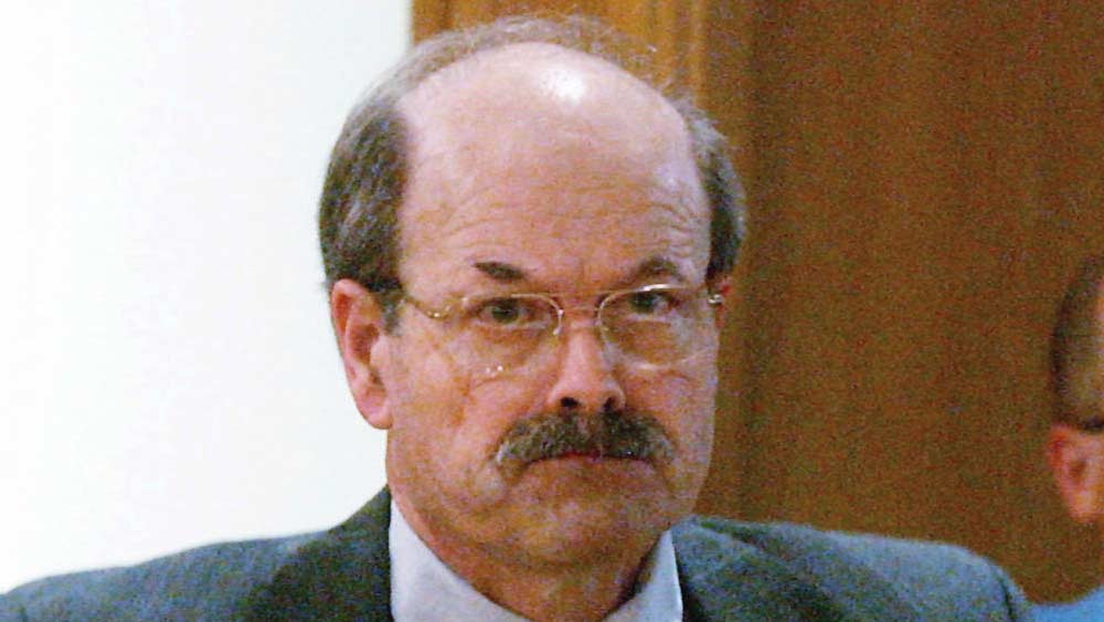 একটি স্থানীয় টিভি চ্যানেলে একটি চিঠি পাঠিয়ে সে লেখে, ‘খবরে নাম তোলার জন্য আমাকে আর কত খুন করতে হবে?’ টিভিতে সেই খবর সম্প্রচারিত হওয়ার পর এলাকা জুড়ে ব্যাপক আতঙ্ক ছড়িয়ে পড়ে।