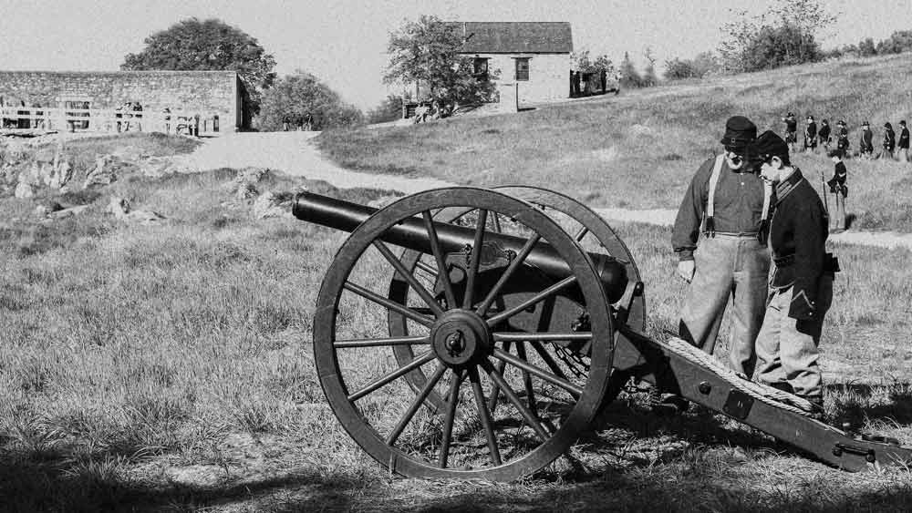 যেমন ভাবা তেমন কাজ। শুধু লবণের ব্যবসাতেই নয়, তুলো, ময়দা ও কফির ব্যবসাতেও এগিয়ে ছিলআমেরিকার দক্ষিণের রাজ্যগুলি। গৃহযুদ্ধ শুরু হওয়ার সঙ্গে সঙ্গেই ইউনিয়নের তরফে এই জিনিসগুলির উৎপাদনে বাধা দেওয়া শুরু হয়।