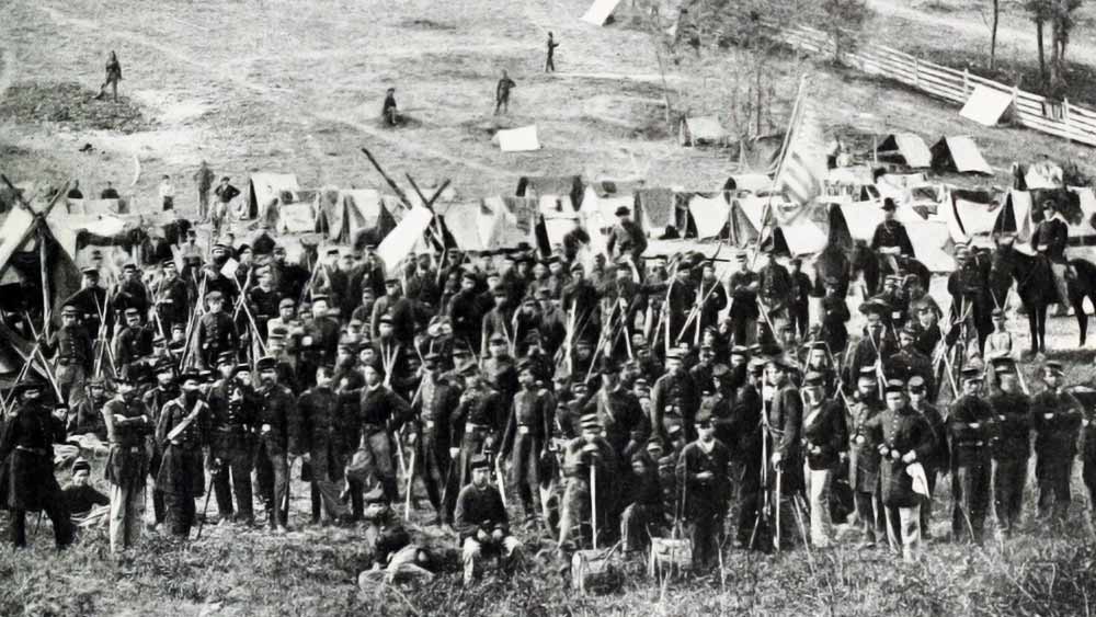 এই পদ্ধতির প্রয়োগ হয়েছিল ১৮৬১ সাল থেকে প্রায় চার বছর ধরে চলে আসা আমেরিকার গৃহযুদ্ধে। যুদ্ধের দুই পক্ষ ছিল ইউনিয়ন এবং ফেডারেলরা। ইউনিয়নের উচ্চপদস্থ আধিকারিকেরা এই গৃহযুদ্ধ চলাকালীন লক্ষ করেন, শুধু সেনার বলে নয়, জিততে গেলে অন্য পথ নিতে হবে।