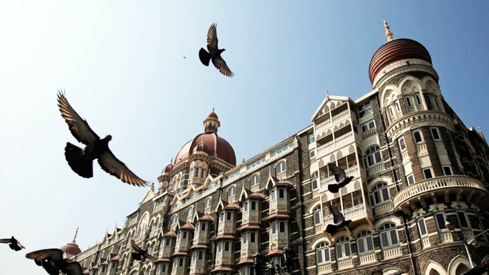 তাজমহল প্যালেসের ক্রমবর্ধমান চাহিদা এবং গ্রহণযোগ্যতা বৃদ্ধির কথা মাথায় রেখে সেটিকে আড়ে এবং বহরে বাড়ানোর প্রয়োজনীয়তা দেখা দেয়। ১৯৭০ সালে এই সম্প্রসারণের দায়িত্ব নিয়ে সাপুরজি পালোনজি গোষ্ঠী মাত্র তিন বছরের মধ্যে সাফল্যের সঙ্গে এই কাজ সম্পূর্ণ করে।