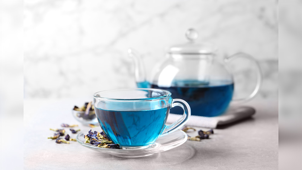 ব্লু: টি অপরাজিতা ফুল থেকে তৈরি এই চায়ে আছে প্রচুর পরিমাণে অ্যান্টি অক্সিডেন্ট যা সুগার, প্রেসার, ক্যানসারের মতো রোগের প্রতিরোধ ক্ষমতা বাড়াতে সাহায্য করে।