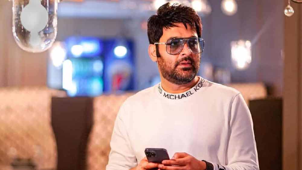 ‘দ্য কাশ্মীর ফাইলস’-এর পরিচালকের এই বক্তব্য সত্যি নয় বলে পাল্টা দাবি করেন স্বয়ং কপিল শর্মা। তবে তাতে বিতর্ক থেমে থাকেনি। এই শো বয়কটের দাবি ওঠে।