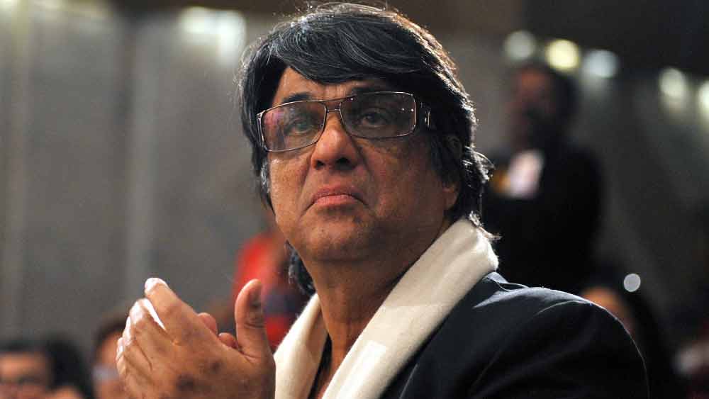 কপিল শর্মার শো অত্যন্ত ‘নিম্নরুচি’ ও ‘কুৎসিত’ বলে তোপ দেগেছিলেন অভিনেতা মুকেশ খন্না। তিনি বলেছিলেন, ‘‘যদিও দেশে জনপ্রিয় এই শো, তবুও বলছি, এর থেকে খারাপ শো কিছু নেই। পুরুষ অভিনেতারা মহিলাদের পোশাক পরে অত্যন্ত নিম্নরুচির পরিচয় দিয়ে মানুষকে হাসায়।’’