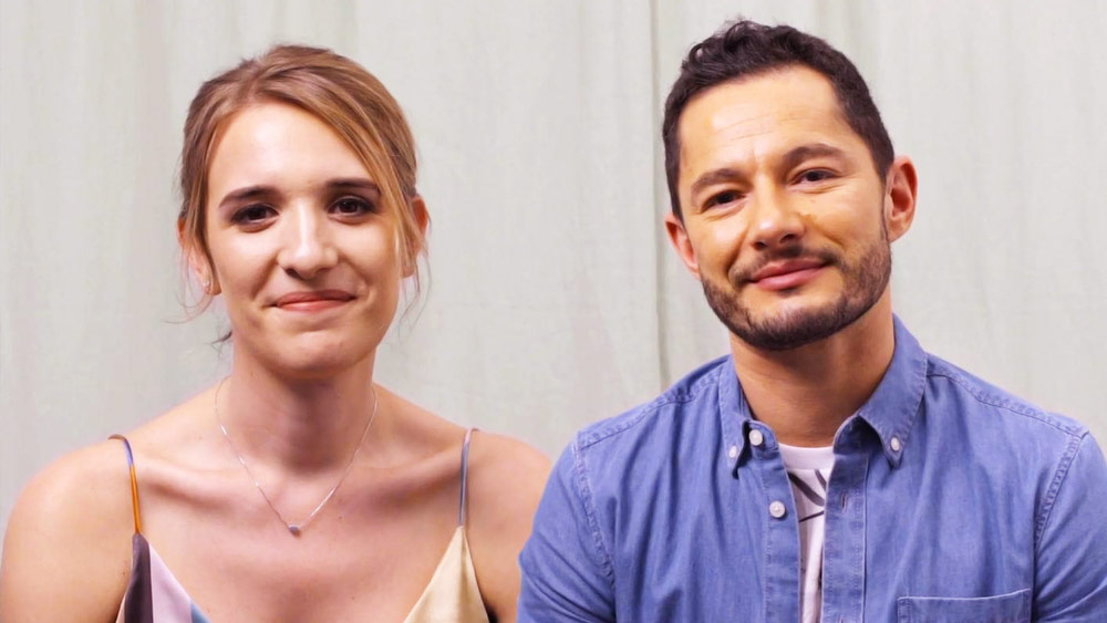 লরার সঙ্গে তাঁদের পরিচয় হওয়ার আগে গ্রাফ দম্পতি চিন্তিত ছিলেন, সারোগেট মাদারের সঙ্গে তাঁদের মানসিকতার মিল থাকবে কি না। কিন্তু এখন লরা তাঁদের পরিবারেরই এক জন। তিনি আয়ারল্যান্ডের বাসিন্দা।