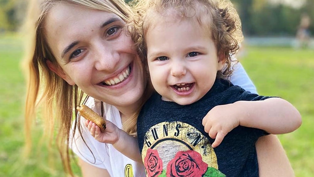 জেক অভিভূত হয়ে বলেন, তিনি এখন দুই সন্তানের বাবা তা মাঝেমধ্যে বিশ্বাসই করতে পারেন না। কিন্তু পাশাপাশি হানাকে নিয়েও চিন্তিত তিনি।