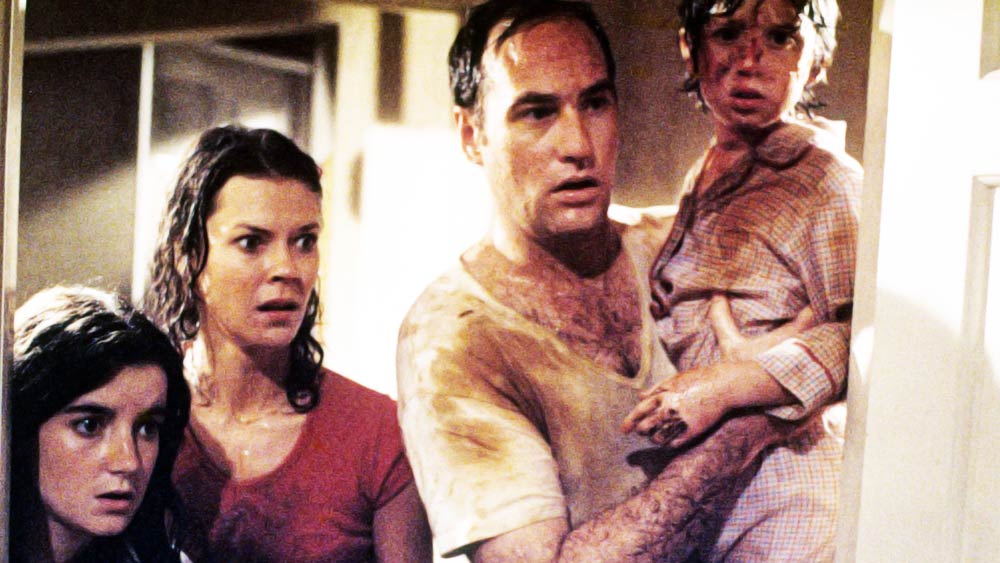 লো পেরিম্যান এই ছবির প্রথম পর্বে পার্শ্বচরিত্রে অভিনয় করেছিলেন। অভিনেতার স্ক্রিনে উপস্থিতিও ছিল খুব অল্প। জানা যায়, অভিনেতার বাড়িতে প্রবেশ করে এক জন অপরাধী কুঠার দিয়ে মেরে তাঁকে খুন করে।