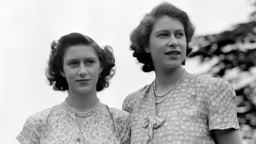 ১৯৫৩ সালের জুন মাসে রানির অভিষেক পর্ব সমাপ্ত হয়। 