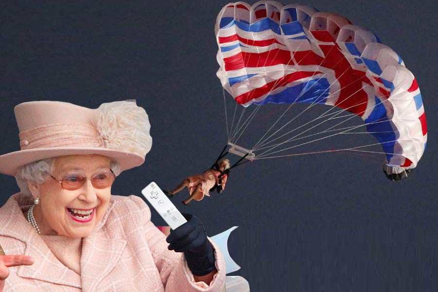 পর্দার ‘জেমস বন্ড’ ড্যানিয়েল ক্রেগের সঙ্গে ভিডিয়োয়  ক্যামিও করেন রানি দ্বিতীয় এলিজাবেথ