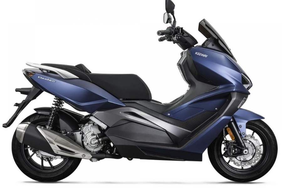 ভারতীয় প্রিমিয়াম স্কুটির বাজারে এসে গিয়েছে নতুন বিদেশি ব্র্যান্ড। হাঙ্গেরির ব্র্যান্ড কিওয়ে নিয়ে এল তাদের নতুন ম্যাক্সি প্রিমিয়াম স্কুটার। 