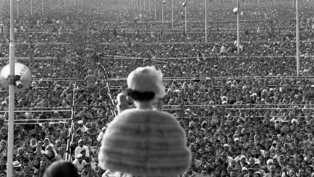 উদয়পুরেও গিয়েছিলেন রাজ-দম্পতি। সেখানে তাঁদের স্বাগত জানিয়েছিলেন মহারাণা ভগবৎ সিংহ মেওয়ার। 
