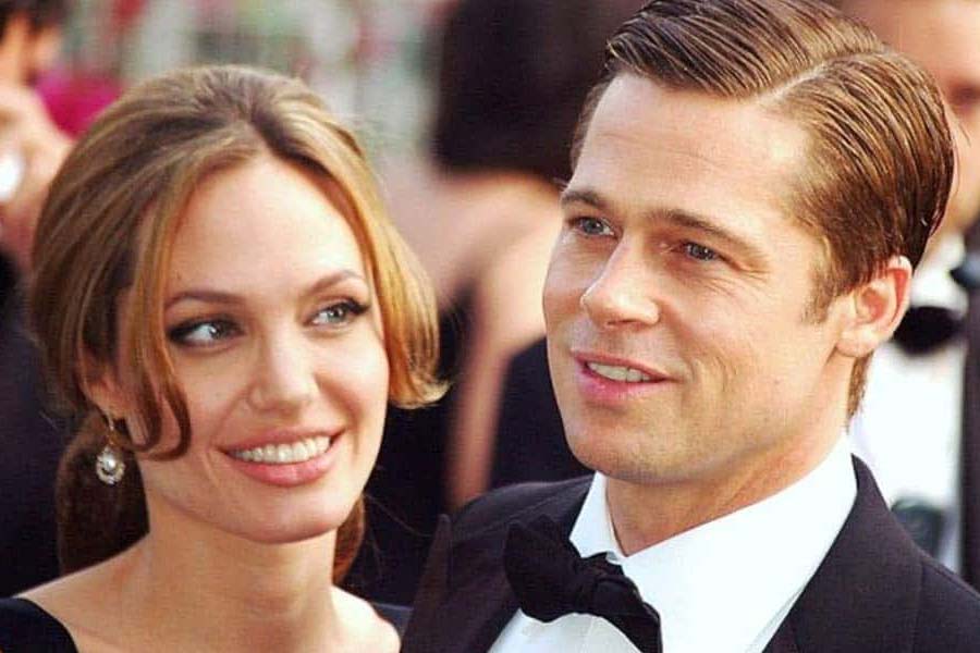 Brangelina walks on the beach, why has the image of being sealed in love made headlines again?