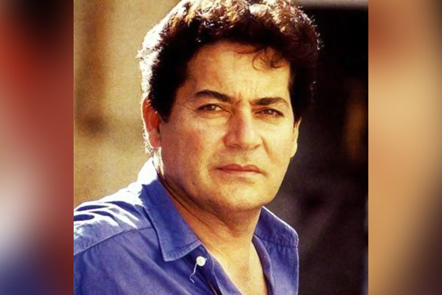 জাভেদ নিজে কাজ করবেন, সঙ্গীত পরিচালকদের সঙ্গে দেখা করবেন, কিন্তু তিনি কোনও কাজ না করেই খ্যাতি পাবেন, তা চাইছিলেন না সেলিম।