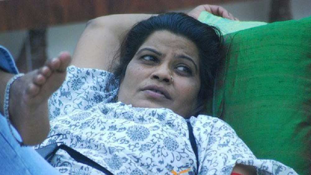 সীমাকে বন্দি বানিয়ে লাগাতার ধর্ষণ করেন লালারামের দলের সদস্যরা। সীমা ভেবেছিলেন, বাড়ির লোকেরা পুলিশকে সঙ্গে নিয়ে এসে তাঁকে উদ্ধার করে নিয়ে যাবেন। কিন্তু তা হয়নি। পুলিশ তাঁর অভিযোগও নেয়নি বলে দাবি করেন সীমার বাবা।