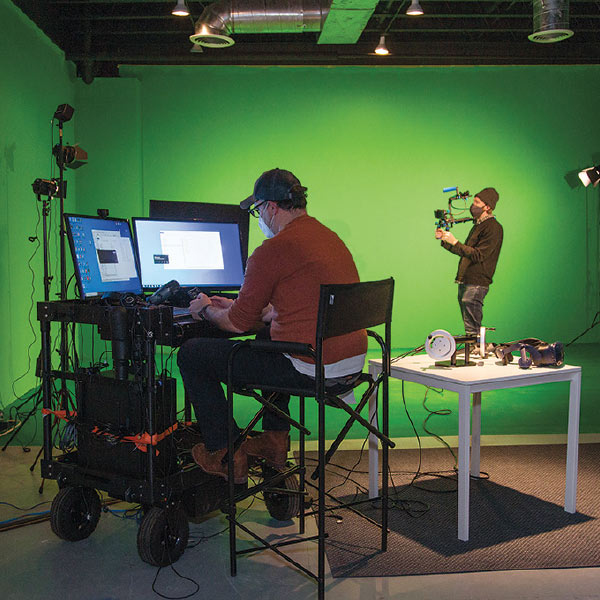 ১৯৯৭ সালে বাবা নরেশের সিনেমার সরঞ্জাম সরবরাহকারী সংস্থা ‘ভিডিও ওয়ার্কস’-এর সঙ্গে যৌথ ভাবে ‘প্রাইম ফোকাস লিমিটেড’ নামে একটি ভিএফএক্স স্টুডিয়ো তৈরি করেন নমিত। প্রাইম ফোকাস বিভিন্ন টেলিভিশন এবং সিনেমার জন্য ভিজ্যুয়াল ইফেক্ট, সাউন্ড এবং ডিজিটাল ইন্টারমিডিয়েটের কাজ করা শুরু করে। 