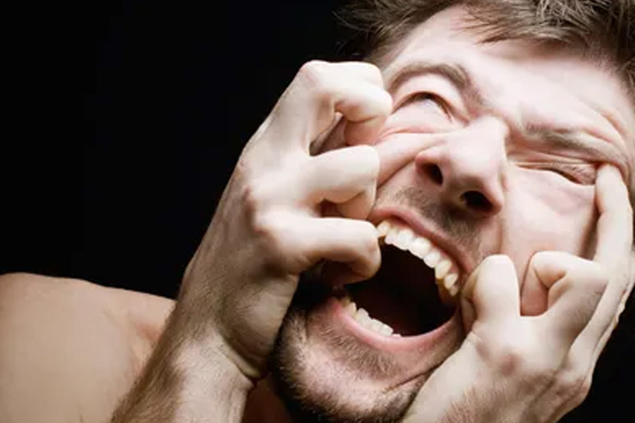 ছাড়া পাওয়ার বহু দিন পরেও তাঁর ঘুমের অসুবিধা হয়। নিয়মিত ঘুমের ওষুধ না খেলে ঘুম হয় না। একাকিত্ব গিলতে আসে বলে জানান ইব্রাহিম।