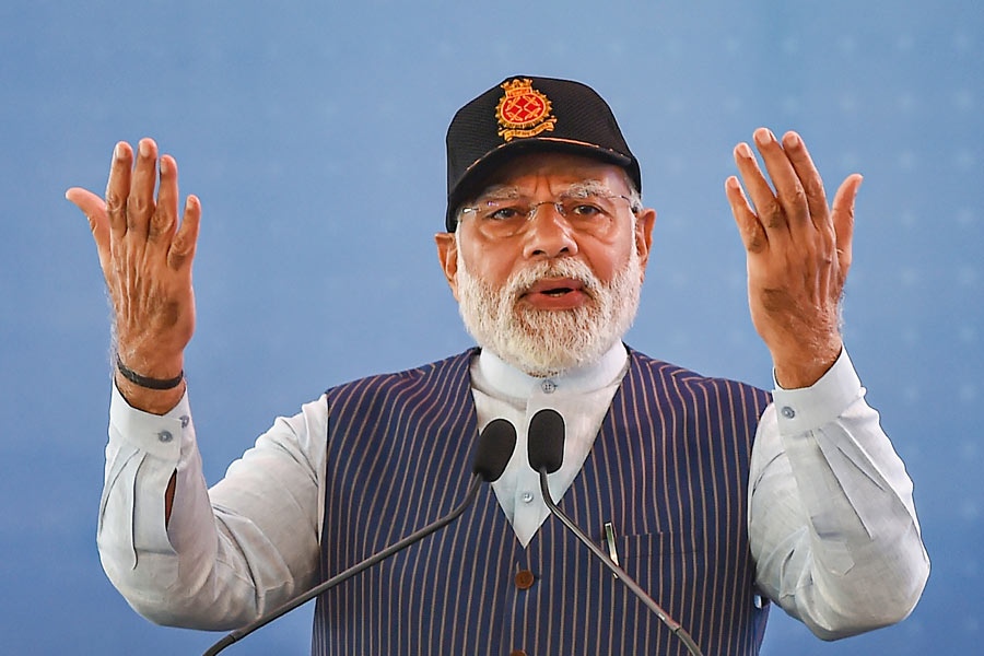  এ বার দেখা যাক, নিরাপত্তার এই এলাহি বন্দোবস্ত করতে কত  খরচ হয়। সংবাদ সংস্থা সূত্রে খবর, সংসদে কেন্দ্রীয় স্বরাষ্ট্রমন্ত্রকের  পক্ষ থেকে জানানো হয়েছিল যে, প্রধানমন্ত্রী নরেন্দ্র মোদীর  নিরাপত্তার জন্য রোজ খরচ হয় ১.৬২ কোটি টাকা। ২০২০-২১  অর্থবর্ষে এসপিজি নিরাপত্তার জন্য ৫৯২.৫৫ কোটি টাকা বরাদ্দ করা  হয়েছিল।