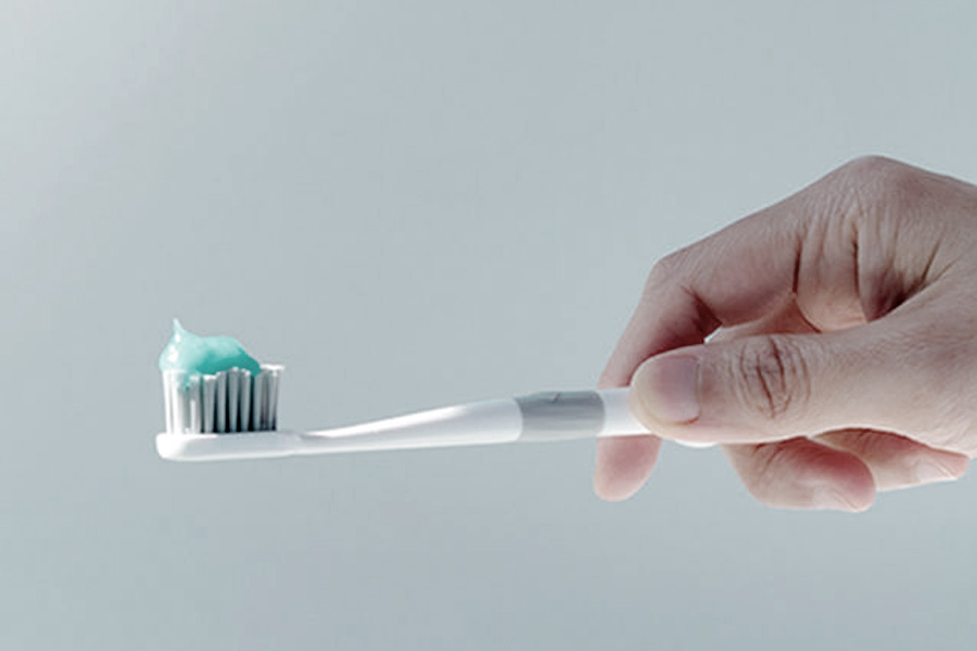 তবে গ্লেনের বিচ্ছেদের কারণগুলিও অন্যরকম। বিয়ের পর গ্লিনের টুথব্রাশ ব্যবহার করেছিলেন তাঁর এক স্ত্রী। সেই কারণে তাঁদের ডিভোর্স হয়।