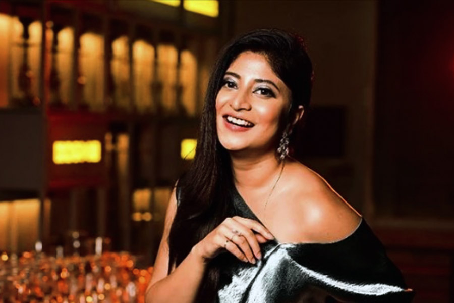 পুজোর পর বিদেশ যাওয়ার পরিকল্পনা রয়েছে