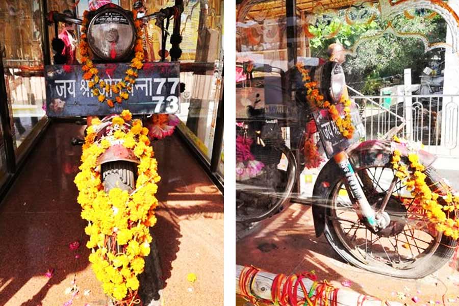 তাই স্থানীয়রা সিদ্ধান্ত নেন, বাইকটি সেখান থেকে আর সরানো হবে না। জোধপুর থেকে ৫৩ কিলোমিটার দূরে পালি-জোধপুর হাইওয়ের উপর প্রয়াত বাইকচালকের নামে একটি মন্দির বানানো হয়।