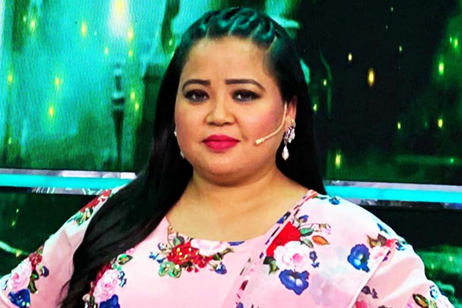 একের পর এক দক্ষ কৌতুকাভিনেতা হাতছাড়া হলে এই অনুষ্ঠানের প্রতি দর্শকের আকর্ষণ কমে যেতে পারে। তাই আবার ভারতী সিংহকে অনুষ্ঠানে ফিরিয়ে নিয়ে এসেছেন কপিল।